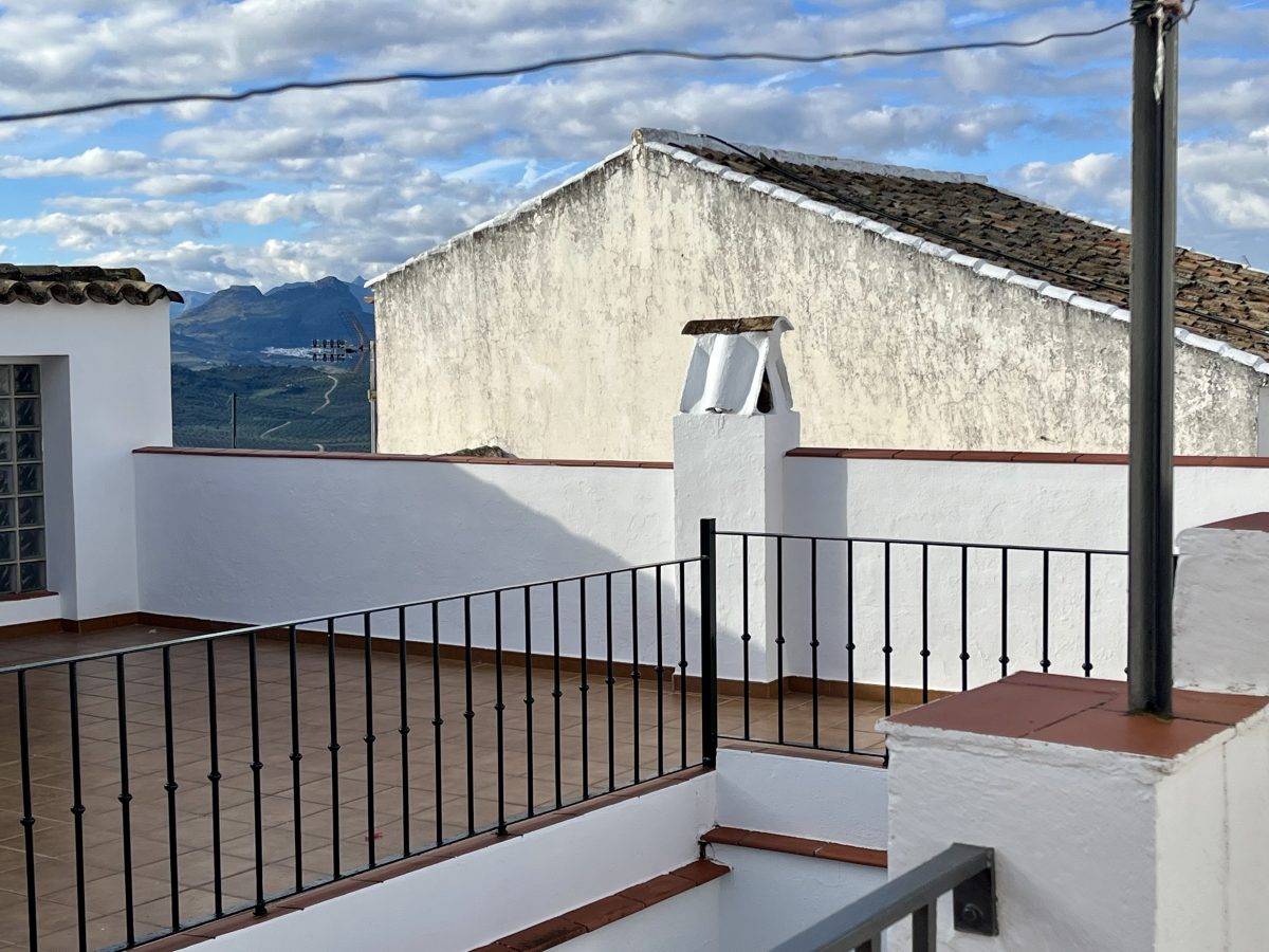 5 Bed, 2 Bath, HouseFor Sale, Olvera 11690, Andalucia