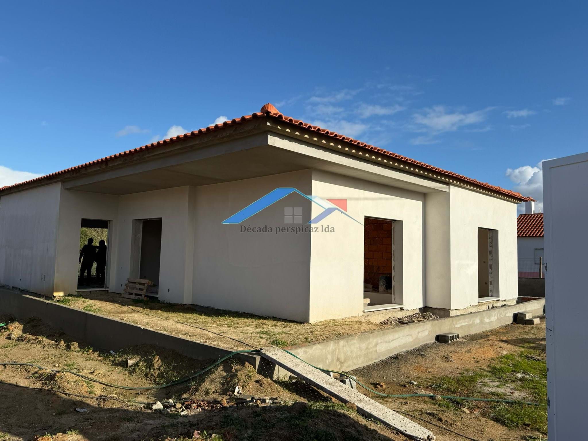 3 Bed, 2 Bath, HouseFor Sale, Coruche, Santarém, 2100