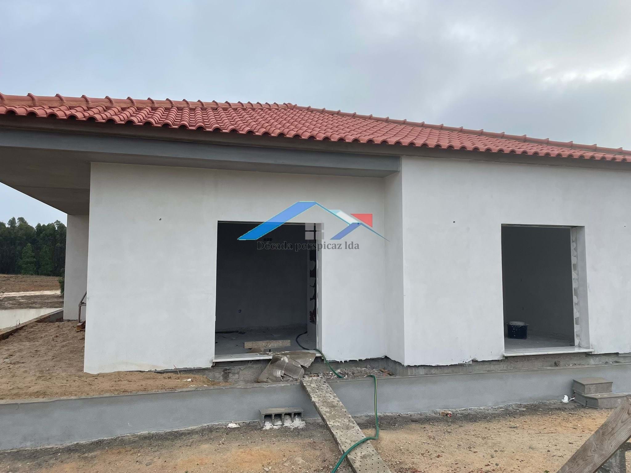 3 Bed, 2 Bath, HouseFor Sale, Coruche, Santarém, 2100