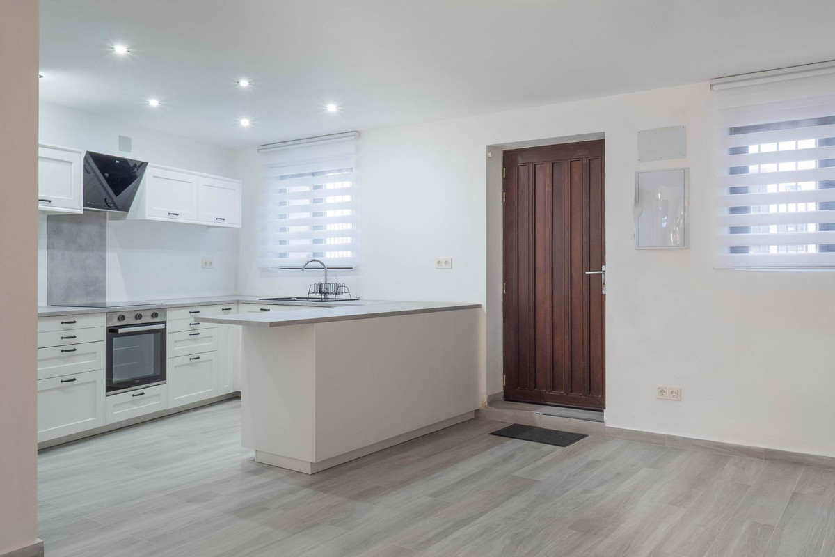 Alhaurin el Grande, Malaga, 3 Bedrooms Bedrooms, ,1 BathroomBathrooms,For Sale,R5235502