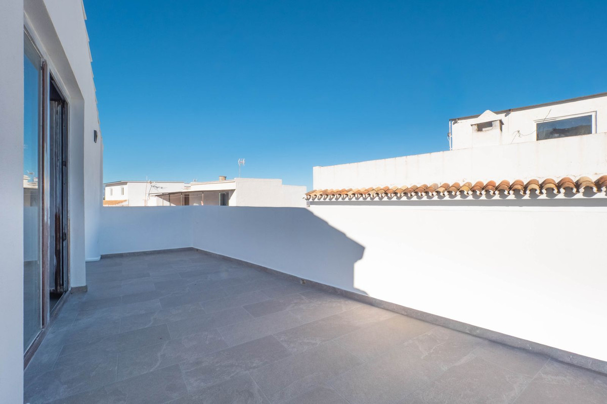 Alhaurin el Grande, Malaga, 3 Bedrooms Bedrooms, ,1 BathroomBathrooms,For Sale,R5235502