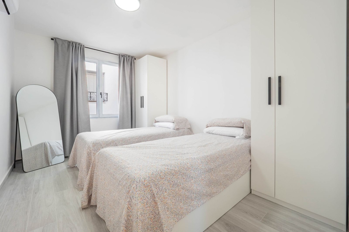 Alhaurin el Grande, Malaga, 3 Bedrooms Bedrooms, ,1 BathroomBathrooms,For Sale,R5235502