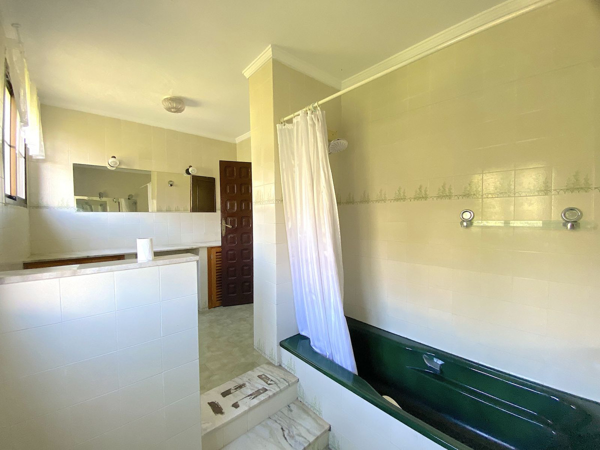 5 Bed, 3 Bath, HouseFor Sale, Mijas, Malaga