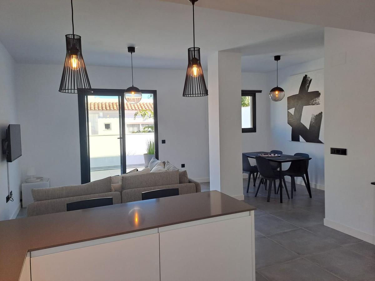 2 Bed, 1 Bath, ApartmentFor Sale, Cancelada, Malaga