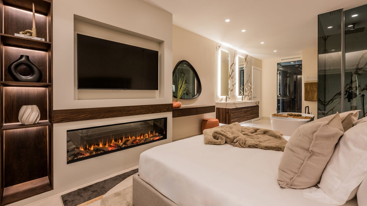 3 Bed, 3 Bath, ApartmentFor Sale, New Golden Mile, Malaga