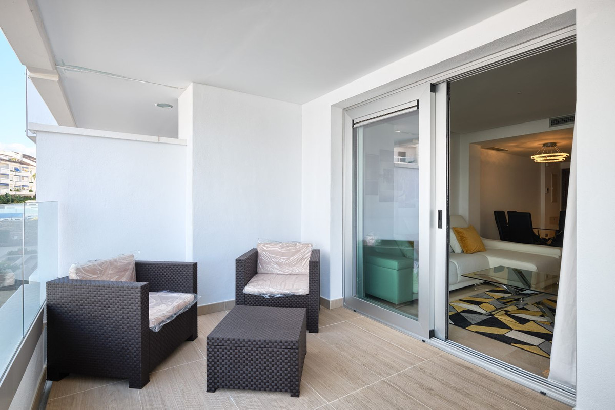 3 Bed, 2 Bath, ApartmentFor Sale, San Pedro de Alcantara, Malaga