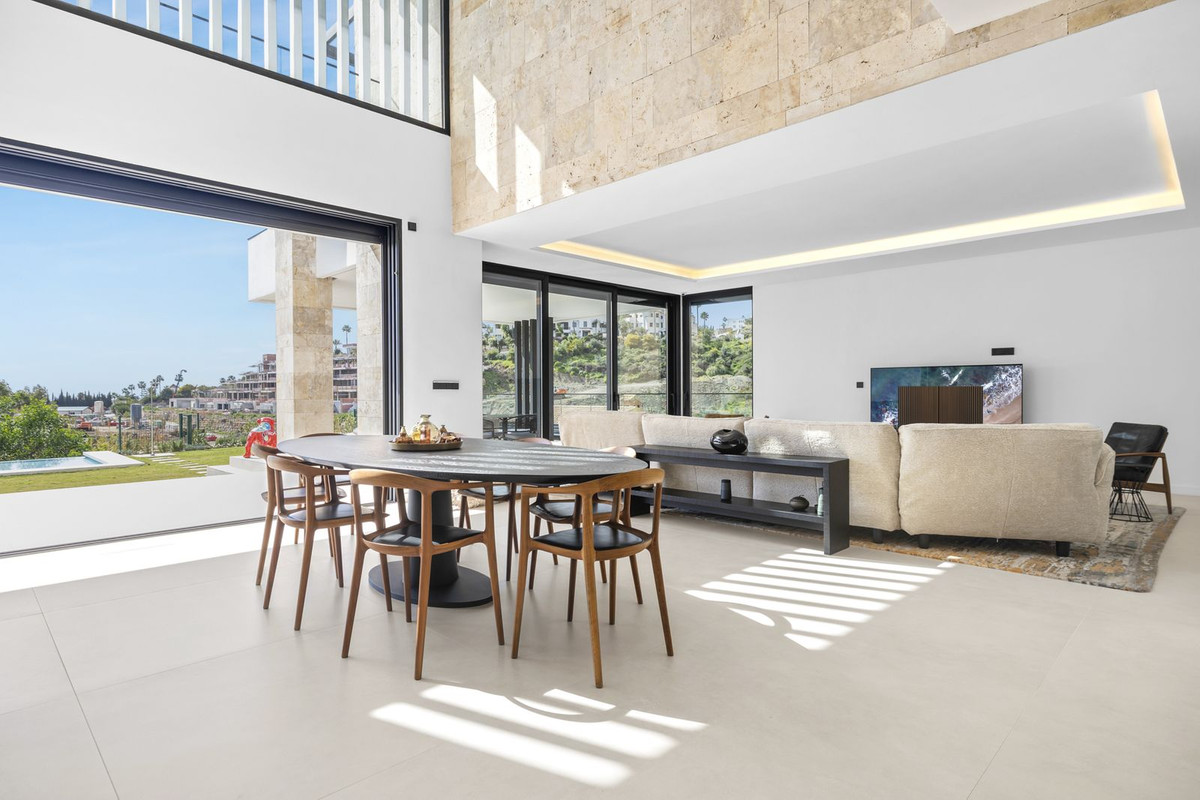 4 Bed, 4 Bath, HouseFor Sale, Benahavis, Malaga