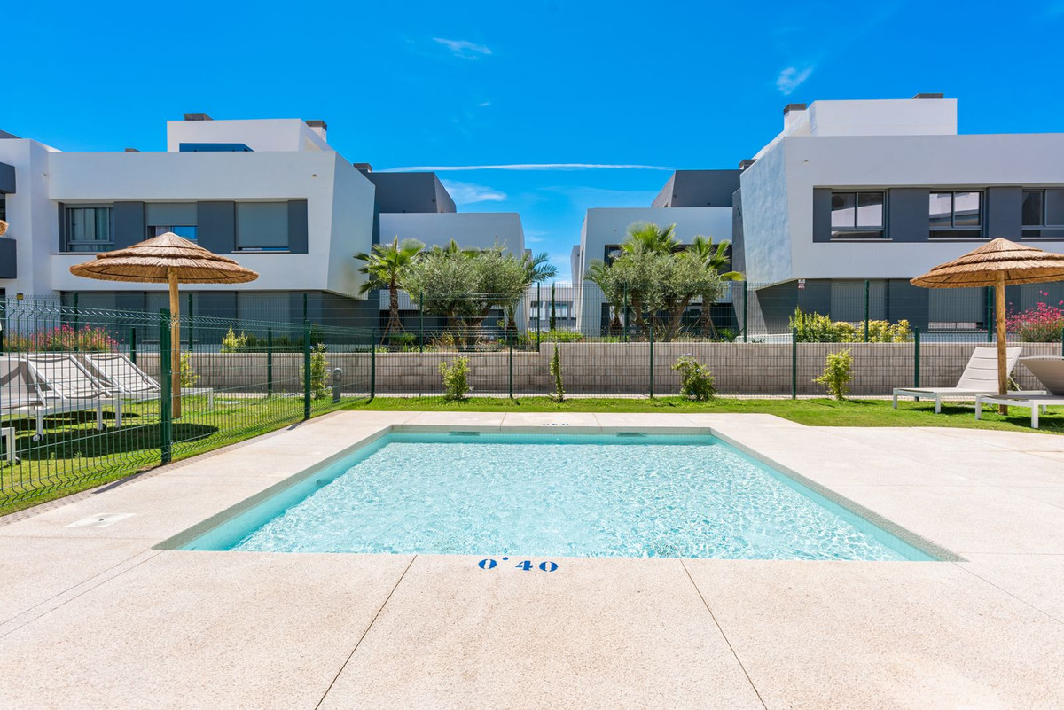 2 Bed, 2 Bath, ApartmentFor Sale, Estepona, Malaga