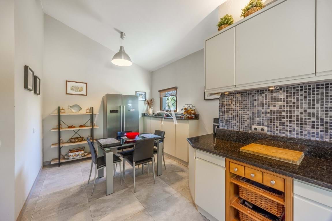 3 Bed, 2 Bath, HouseFor Sale, Sao Bras De Alportel, Faro, 8150-035