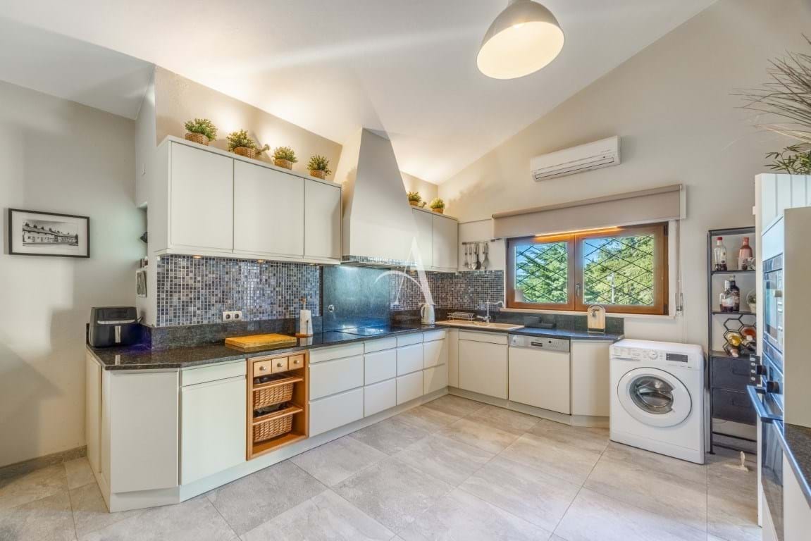 3 Bed, 2 Bath, HouseFor Sale, Sao Bras De Alportel, Faro, 8150-035