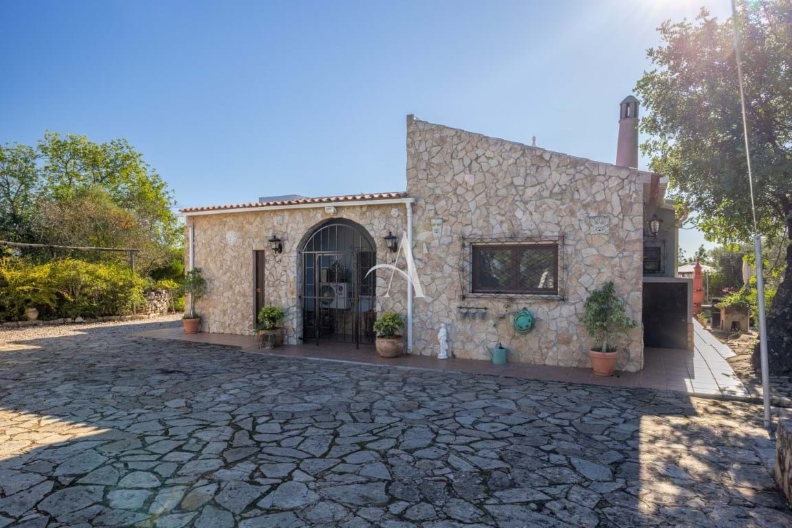 3 Bed, 2 Bath, HouseFor Sale, Sao Bras De Alportel, Faro, 8150-035