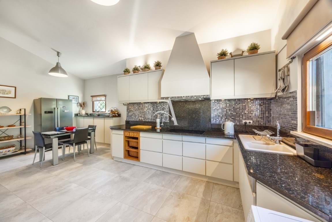 3 Bed, 2 Bath, HouseFor Sale, Sao Bras De Alportel, Faro, 8150-035