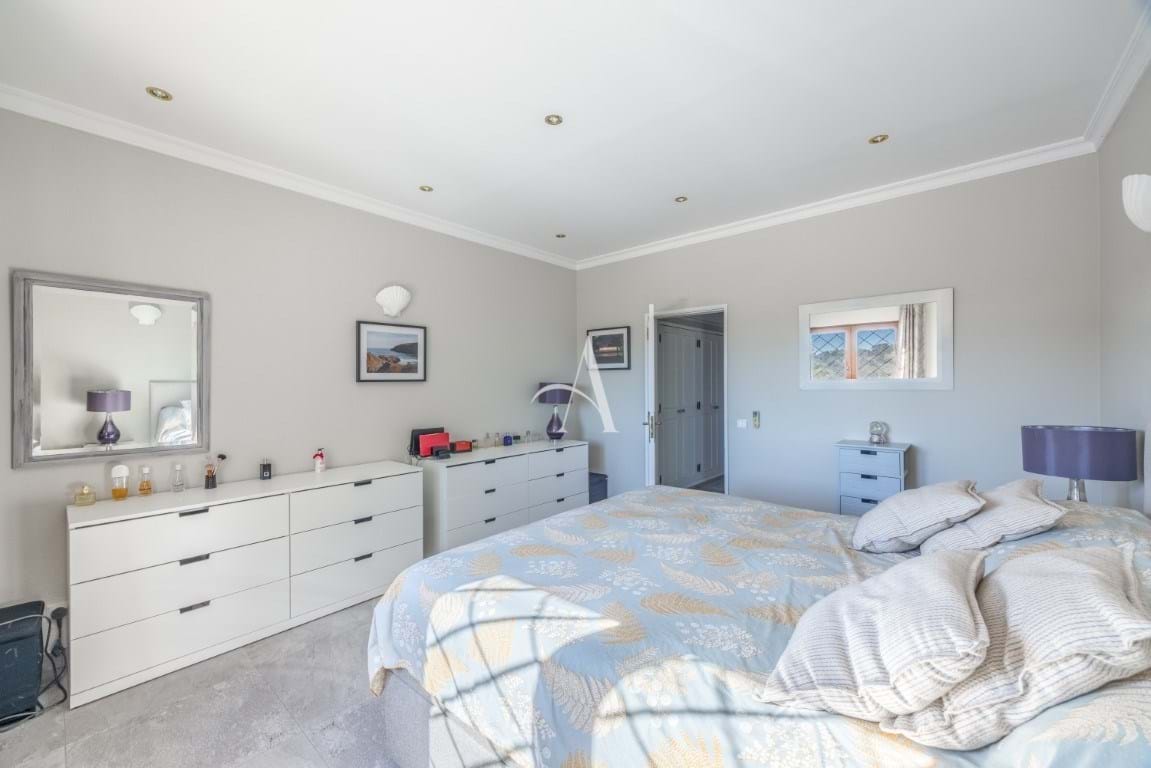 3 Bed, 2 Bath, HouseFor Sale, Sao Bras De Alportel, Faro, 8150-035