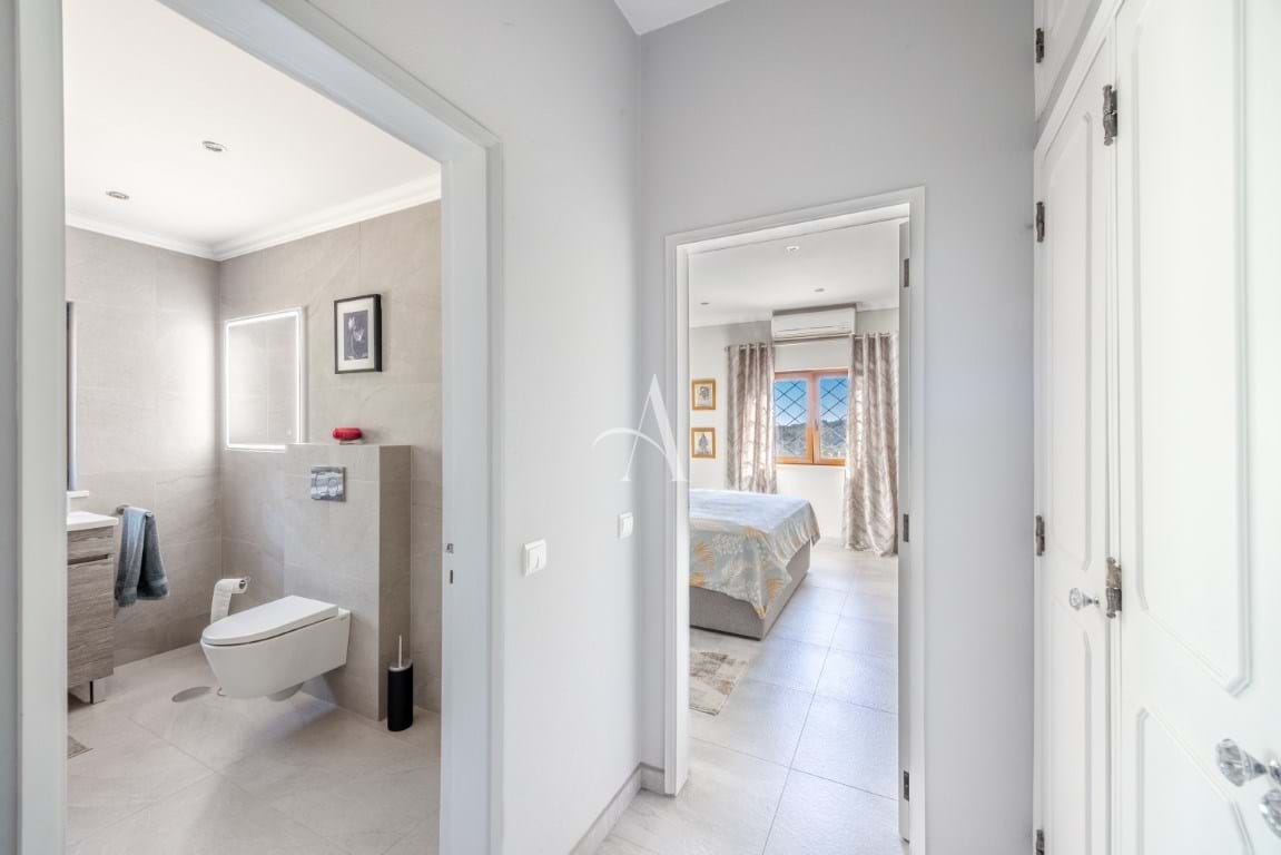 3 Bed, 2 Bath, HouseFor Sale, Sao Bras De Alportel, Faro, 8150-035