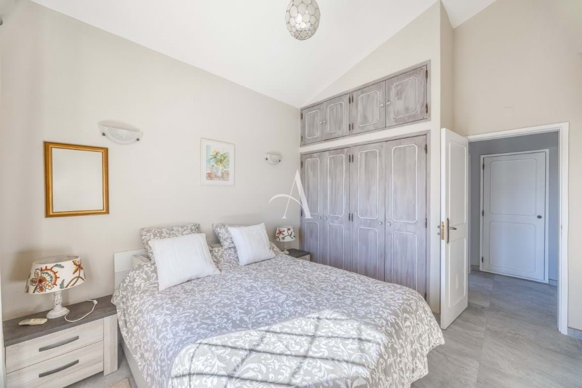 3 Bed, 2 Bath, HouseFor Sale, Sao Bras De Alportel, Faro, 8150-035