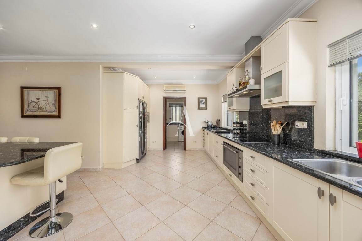 4 Bed, 6 Bath, HouseFor Sale, Faro, Faro