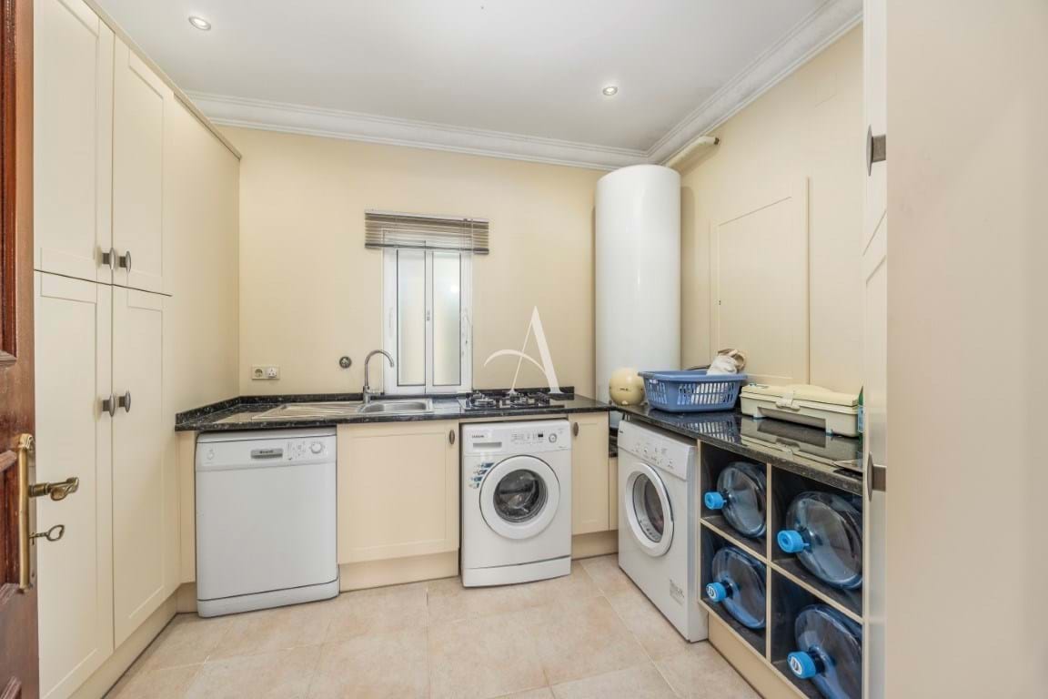 4 Bed, 6 Bath, HouseFor Sale, Faro, Faro