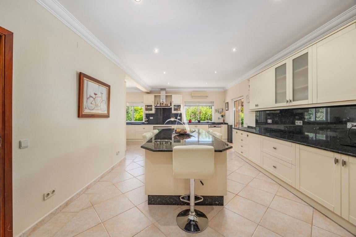 4 Bed, 6 Bath, HouseFor Sale, Faro, Faro