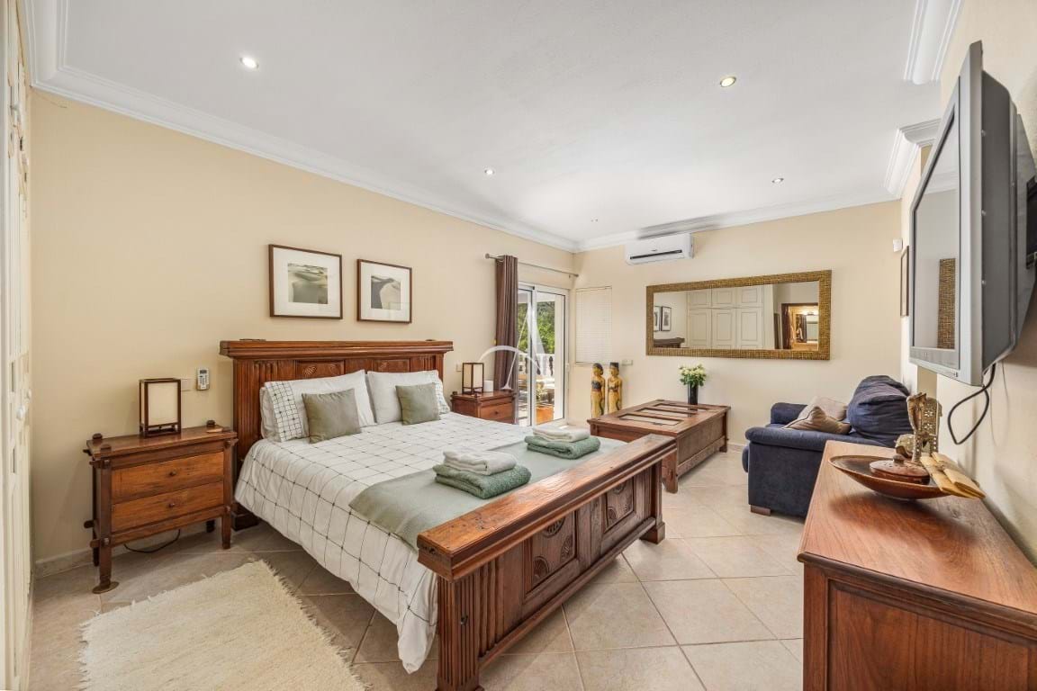 4 Bed, 6 Bath, HouseFor Sale, Faro, Faro