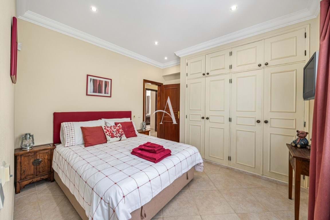 4 Bed, 6 Bath, HouseFor Sale, Faro, Faro