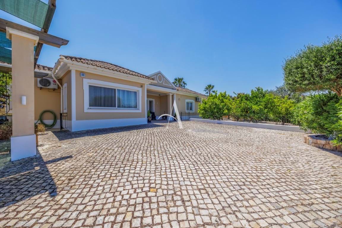 4 Bed, 6 Bath, HouseFor Sale, Faro, Faro