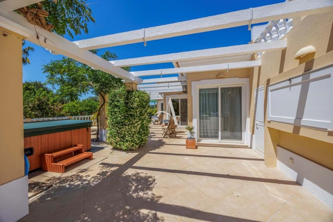 4 Bed, 6 Bath, HouseFor Sale, Faro, Faro