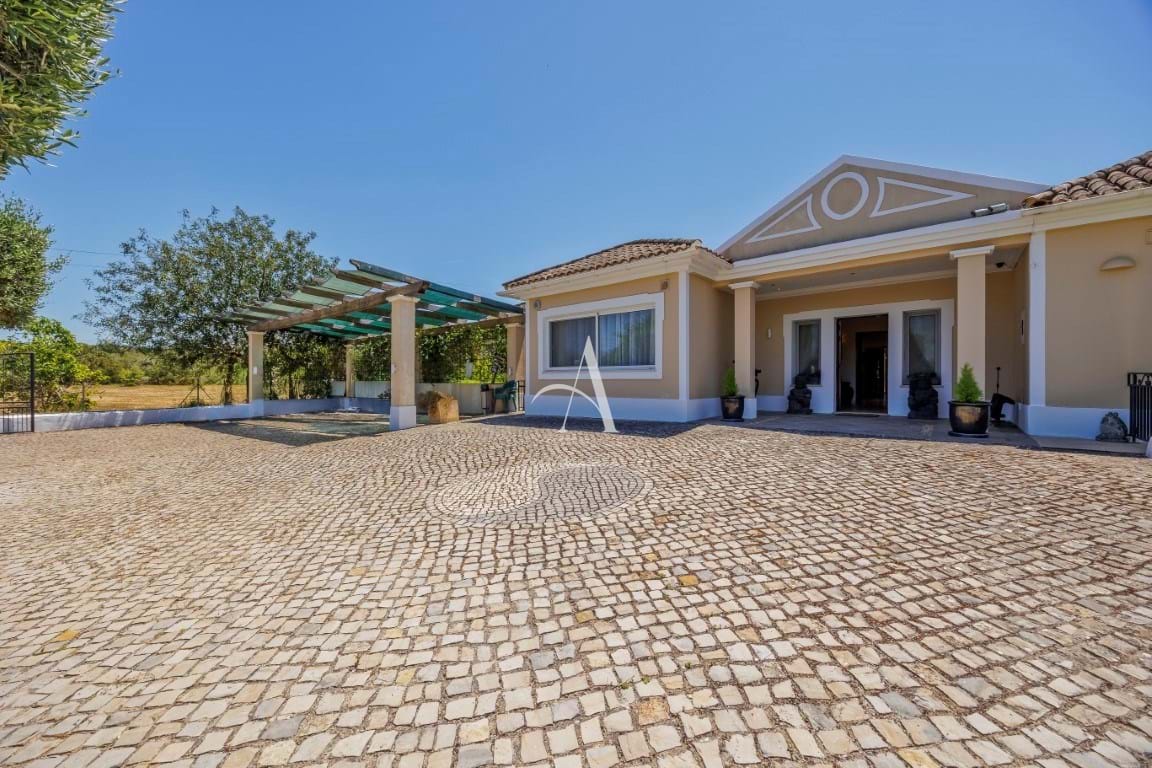 4 Bed, 6 Bath, HouseFor Sale, Faro, Faro