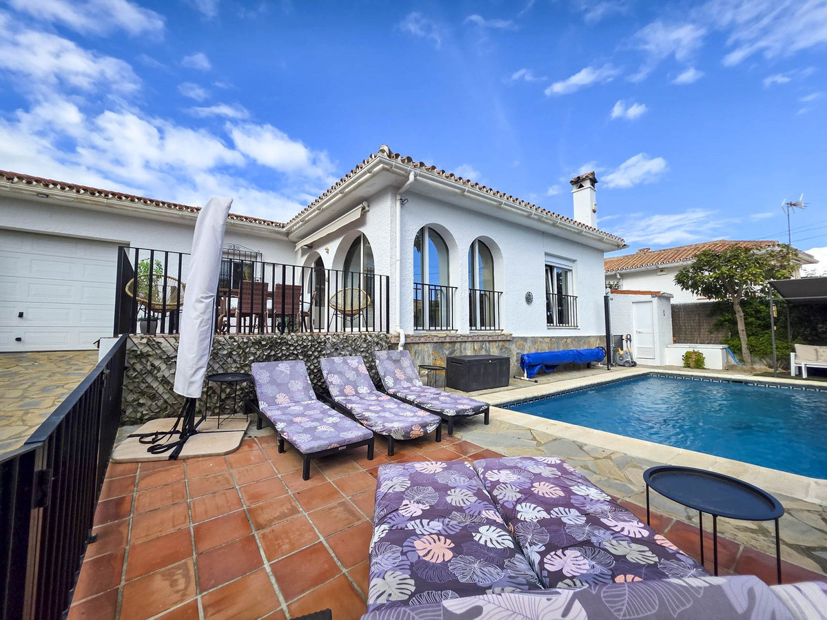 4 Bed, 3 Bath, HouseFor Sale, La Duquesa, Malaga 4 Bed, 3 Bath, HouseFor Sale, La Duquesa, Malaga