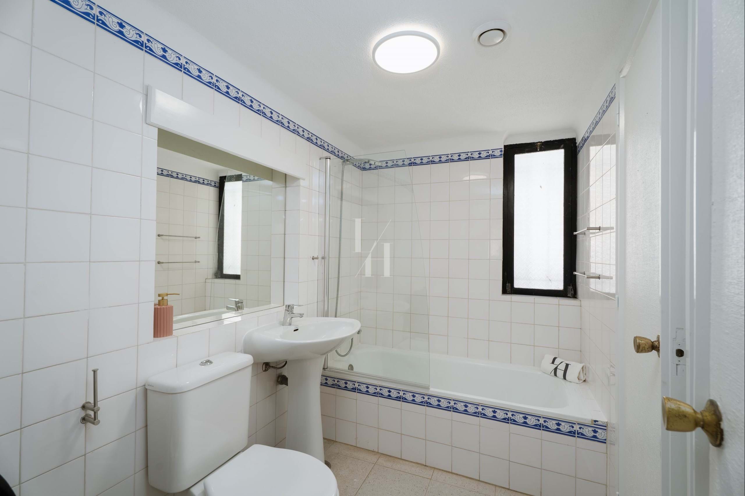 2 Bed, 2 Bath, ApartmentFor Sale, Loulé, Faro, 8125-171