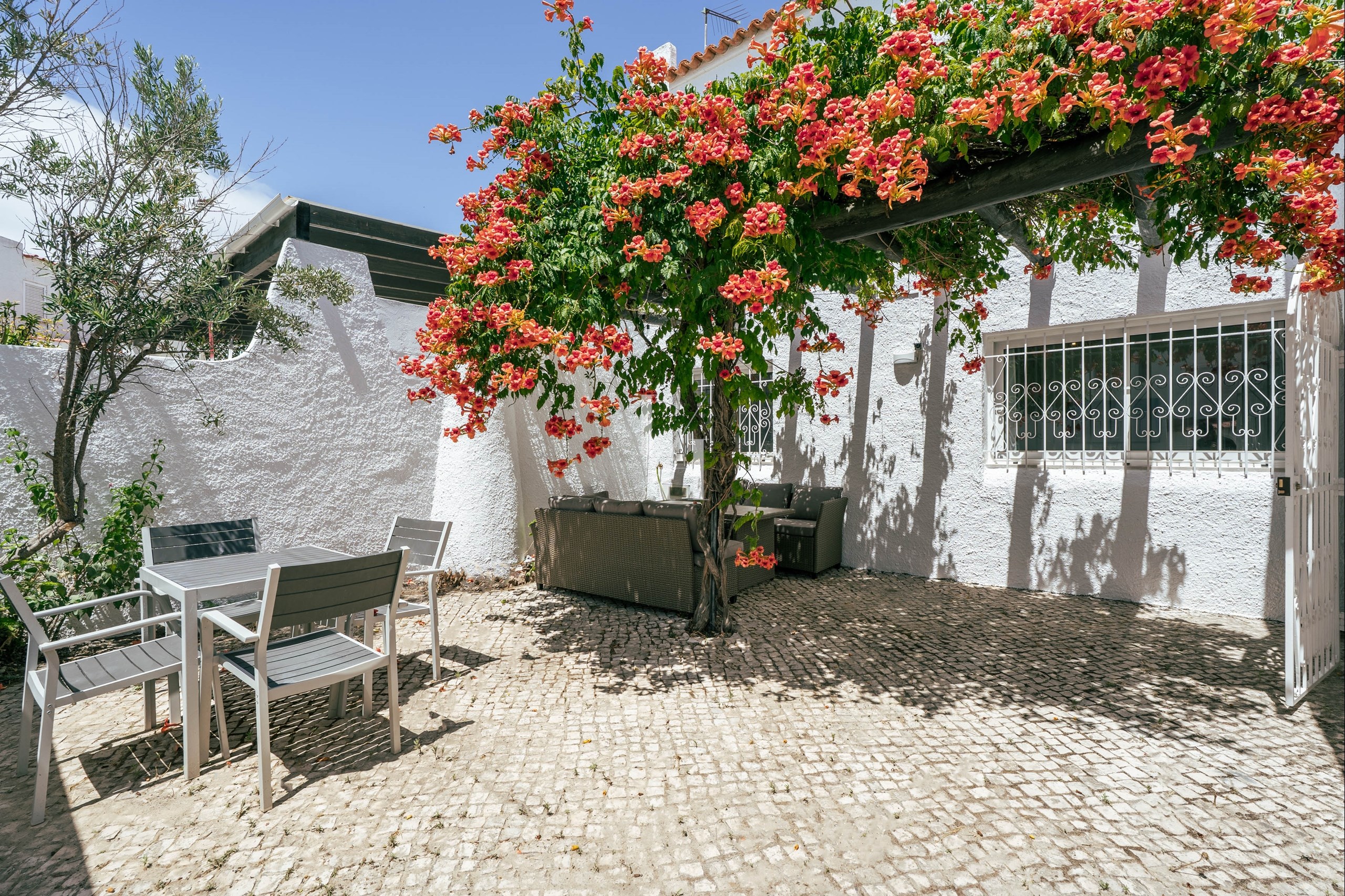 2 Bed, 2 Bath, ApartmentFor Sale, Loulé, Faro, 8125-171