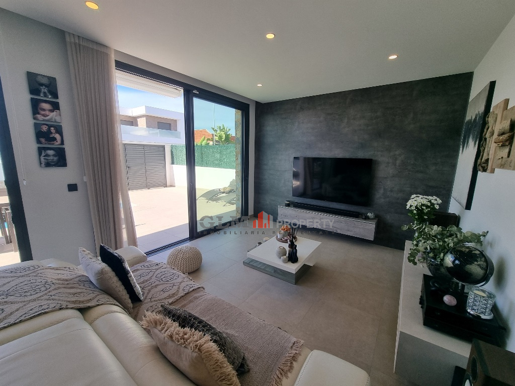 3 Bed, 2 Bath, ApartmentFor Sale, Santiago De La Ribera, Murcia