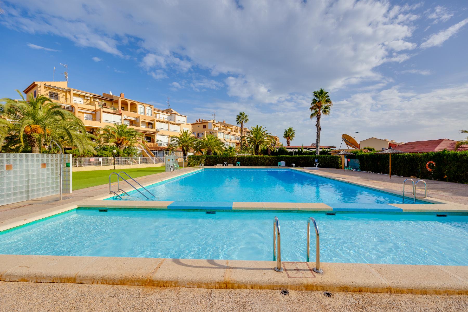 1 Bath, ApartmentFor Sale, Torrevieja, Alicante