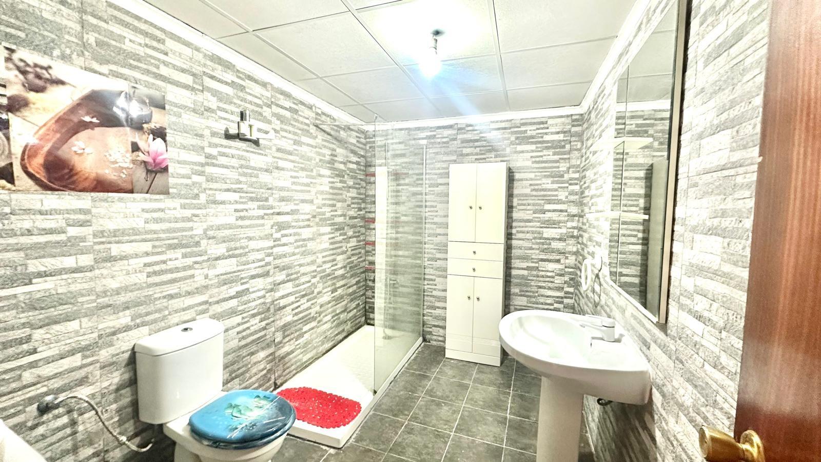 2 Bed, 1 Bath, ApartmentFor Sale, Torrevieja, Alicante