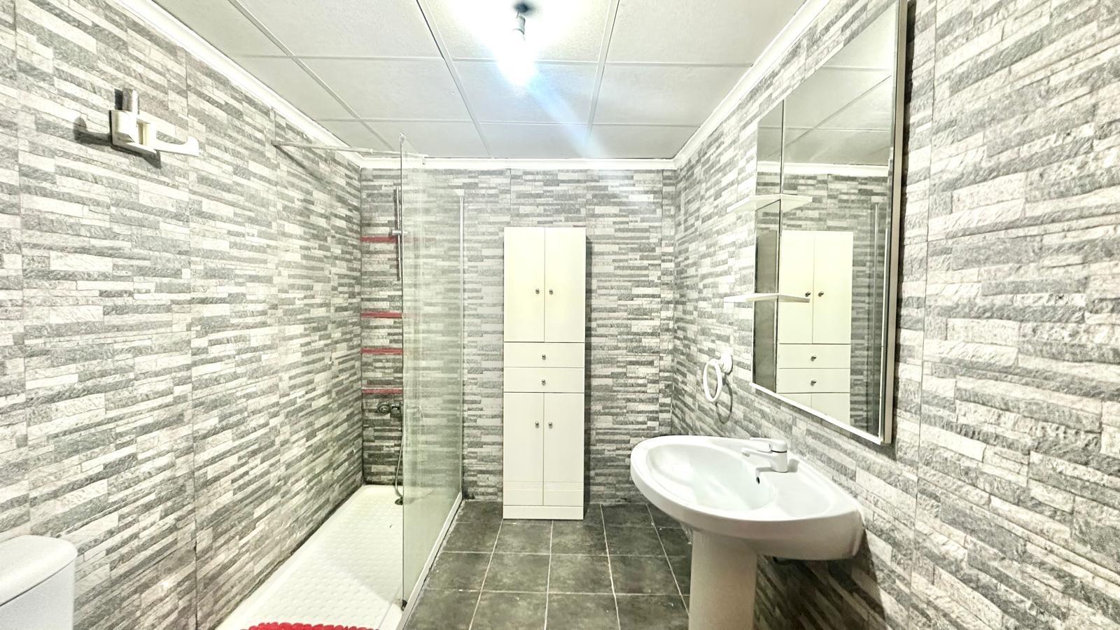 2 Bed, 1 Bath, ApartmentFor Sale, Torrevieja, Alicante