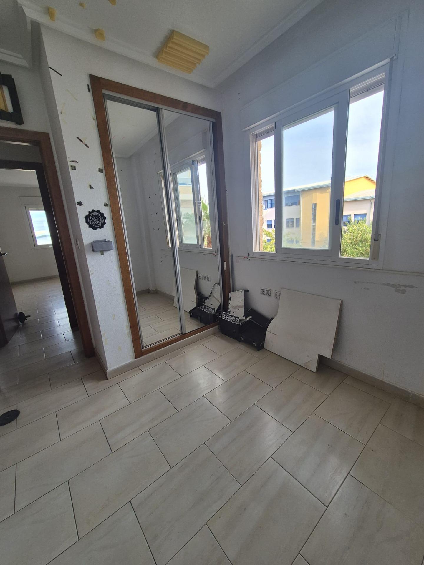 2 Bed, 1 Bath, ApartmentFor Sale, Torrevieja, Alicante