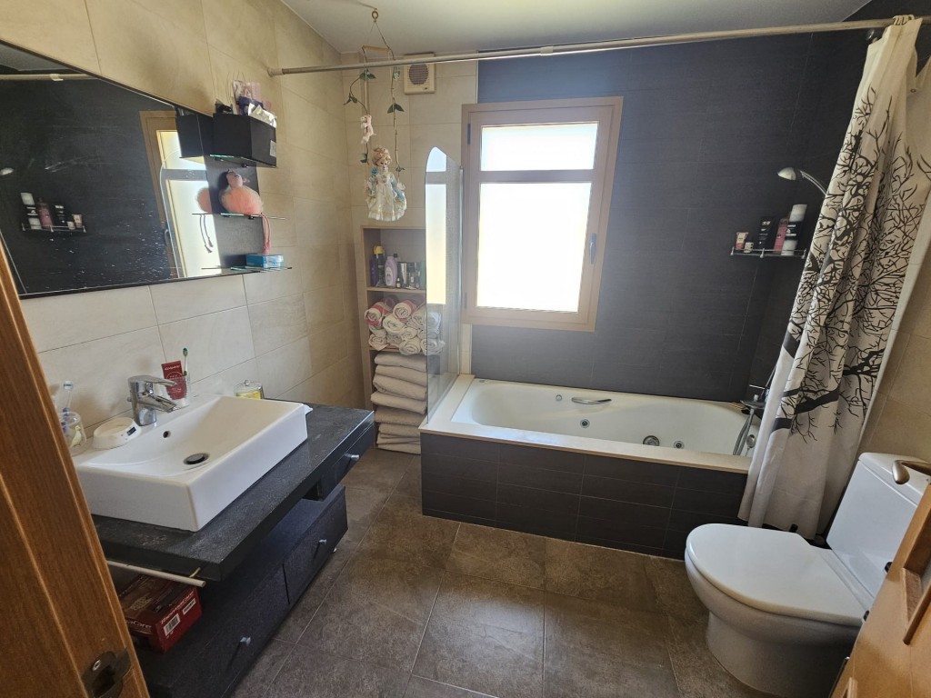 3 Bed, 3 Bath, HouseFor Sale, Sierra Cortina, Alicante