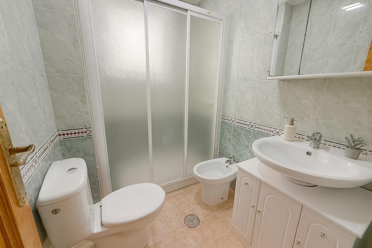 2 Bed, 1 Bath, ApartmentFor Sale, Torrevieja, Alicante