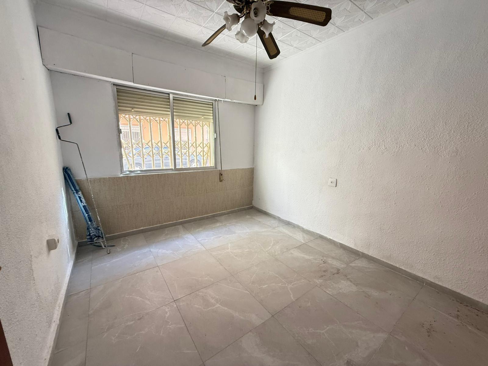 3 Bed, 1 Bath, ApartmentFor Sale, Torrevieja, Alicante