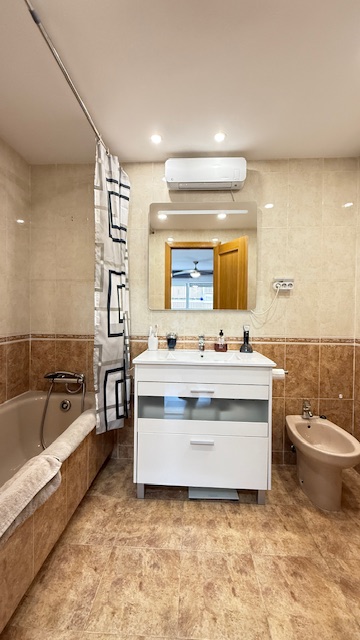 3 Bed, 2 Bath, ApartmentFor Sale, Alicante, Alicante