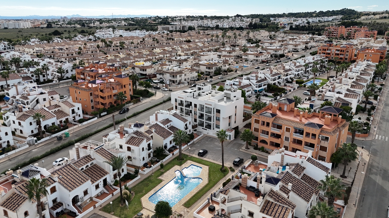 2 Bed, 2 Bath, ApartmentFor Sale, Villamartin, Alicante