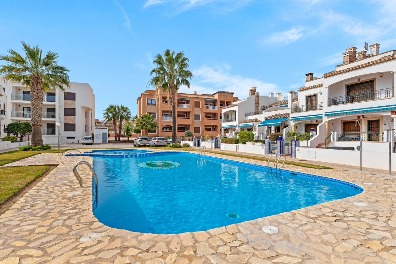 2 Bed, 2 Bath, ApartmentFor Sale, Villamartin, Alicante