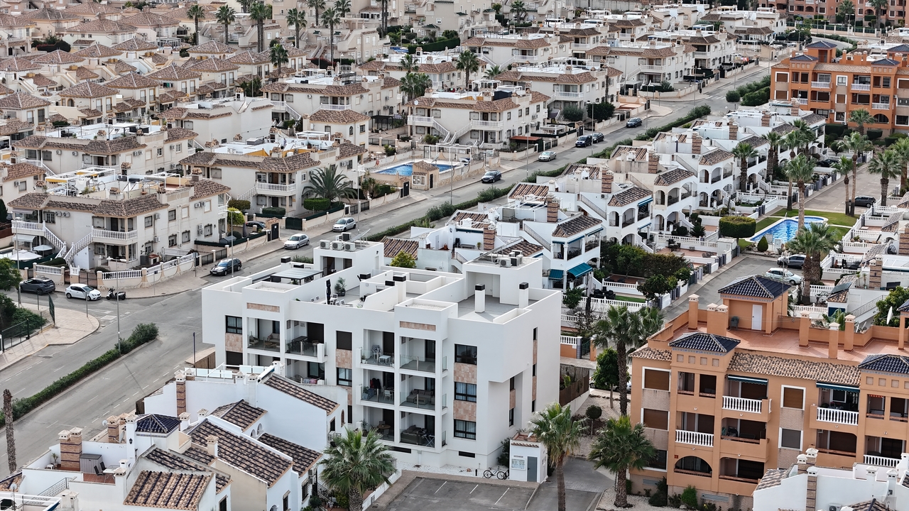 2 Bed, 2 Bath, ApartmentFor Sale, Villamartin, Alicante