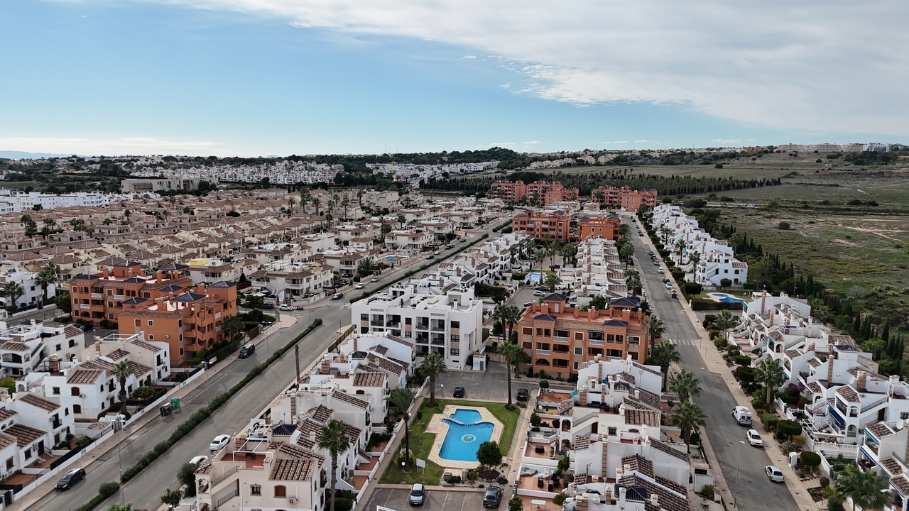 2 Bed, 2 Bath, ApartmentFor Sale, Villamartin, Alicante
