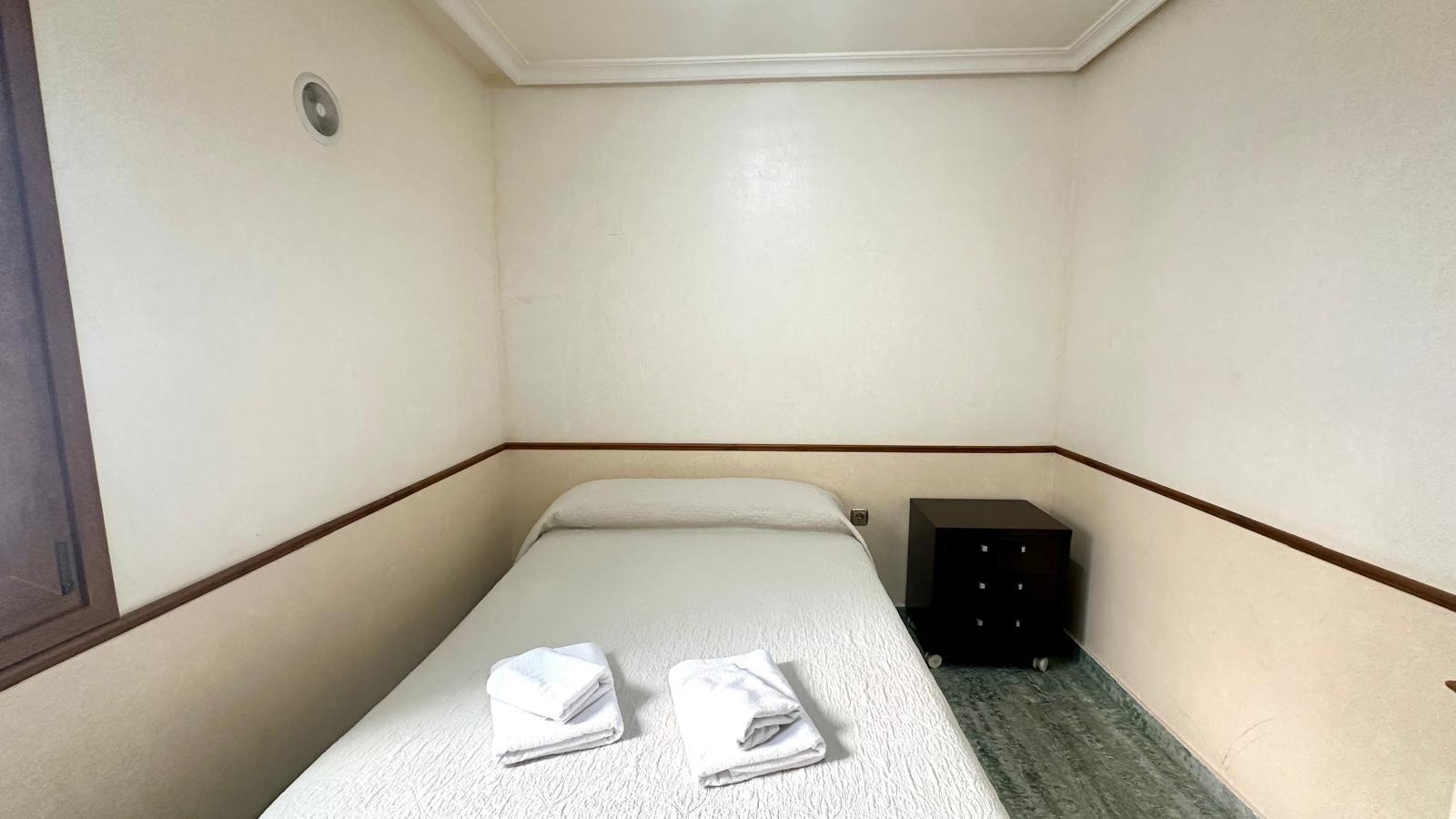 4 Bed, 2 Bath, ApartmentFor Sale, Torrevieja, Alicante