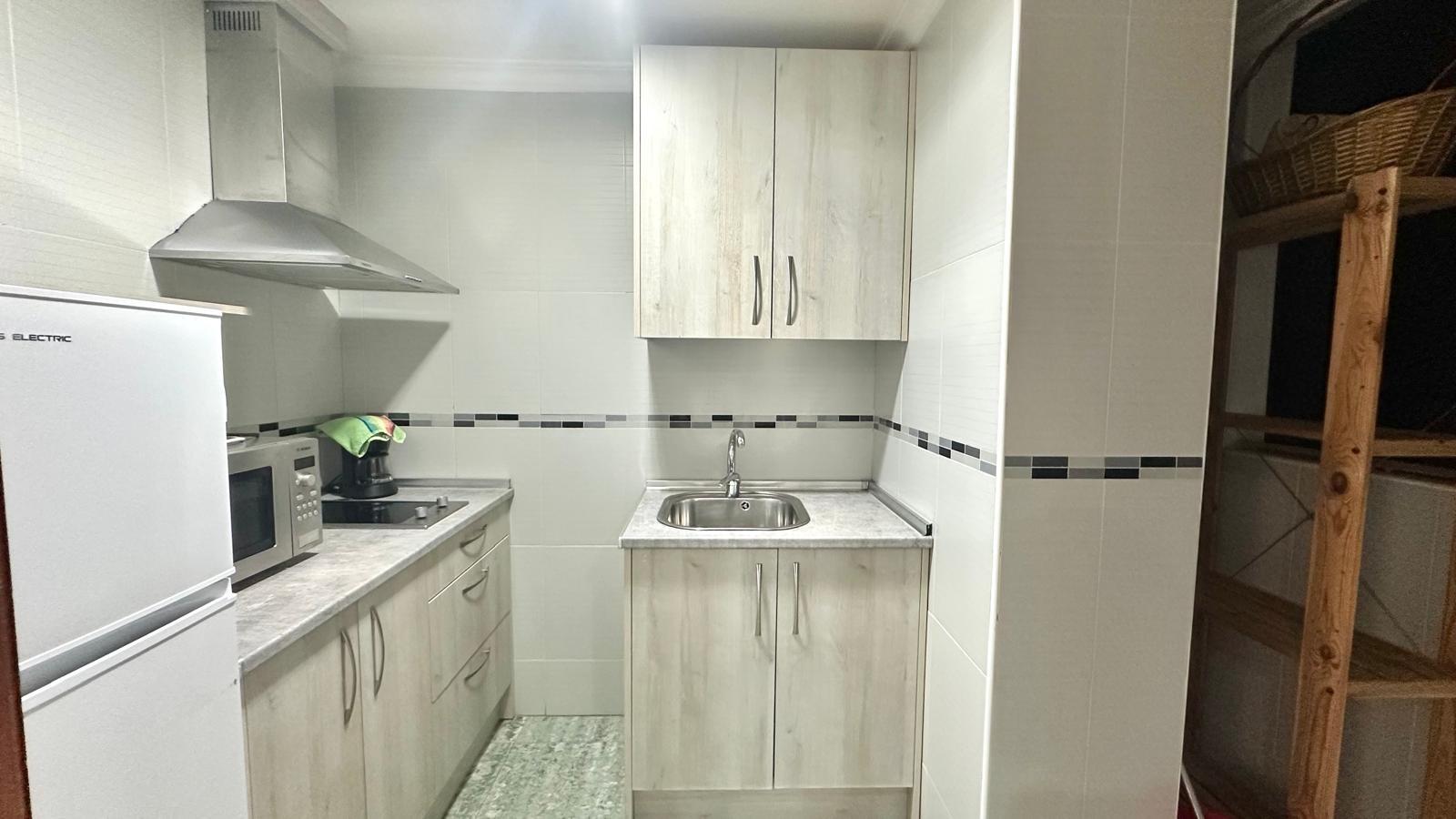 4 Bed, 2 Bath, ApartmentFor Sale, Torrevieja, Alicante