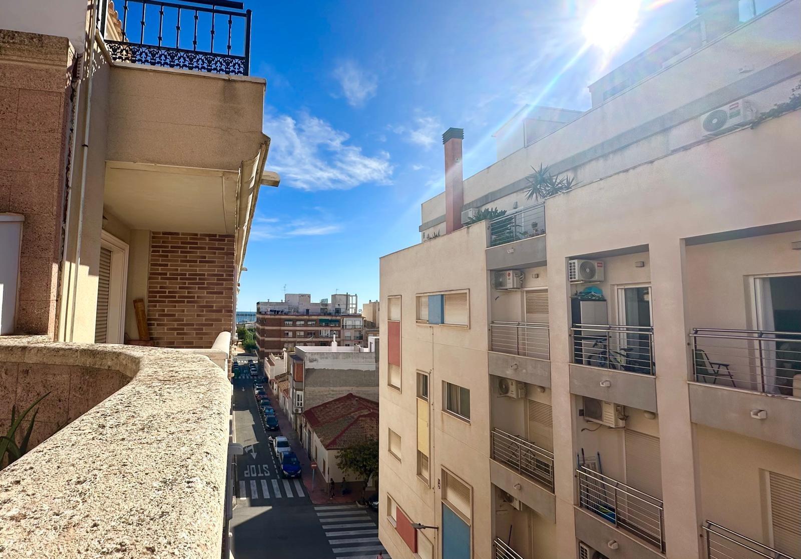 4 Bed, 2 Bath, ApartmentFor Sale, Torrevieja, Alicante
