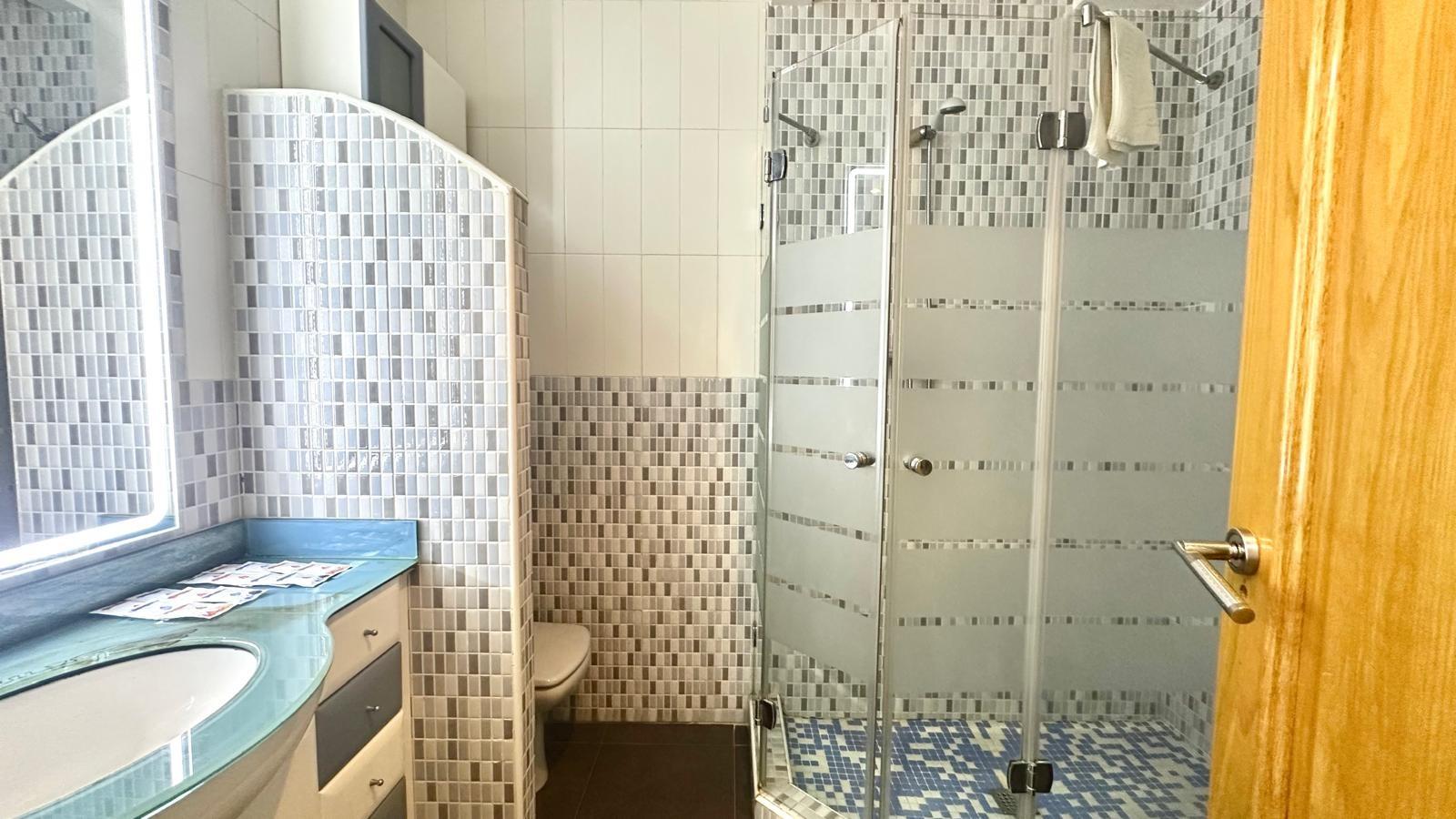 4 Bed, 2 Bath, ApartmentFor Sale, Torrevieja, Alicante