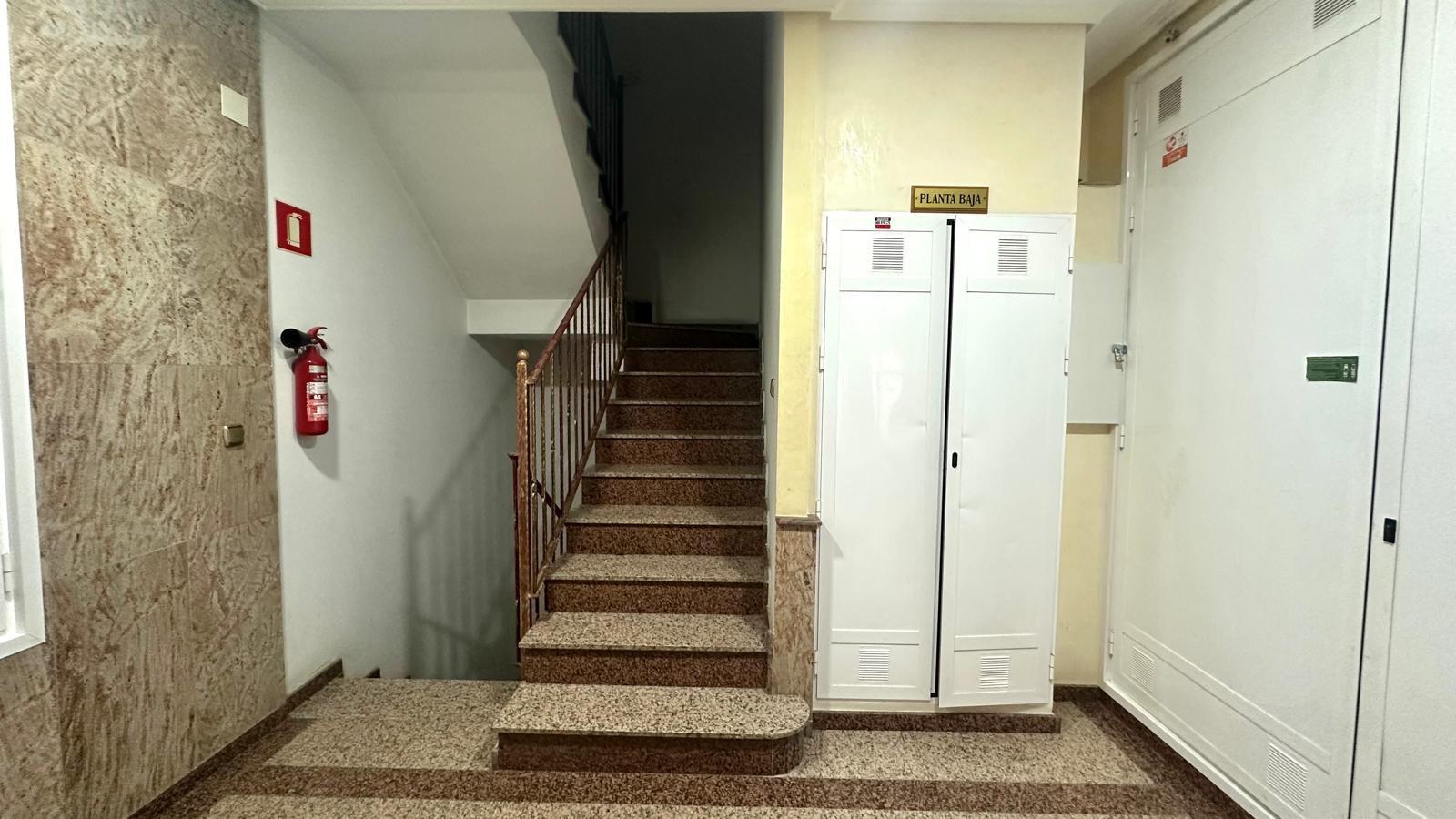 4 Bed, 2 Bath, ApartmentFor Sale, Torrevieja, Alicante