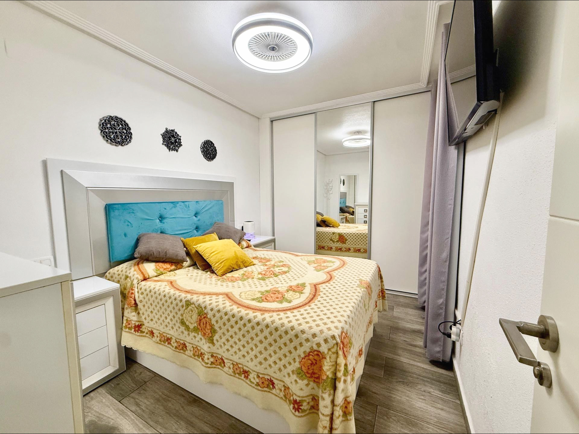 2 Bed, 1 Bath, ApartmentFor Sale, Torrevieja, Alicante