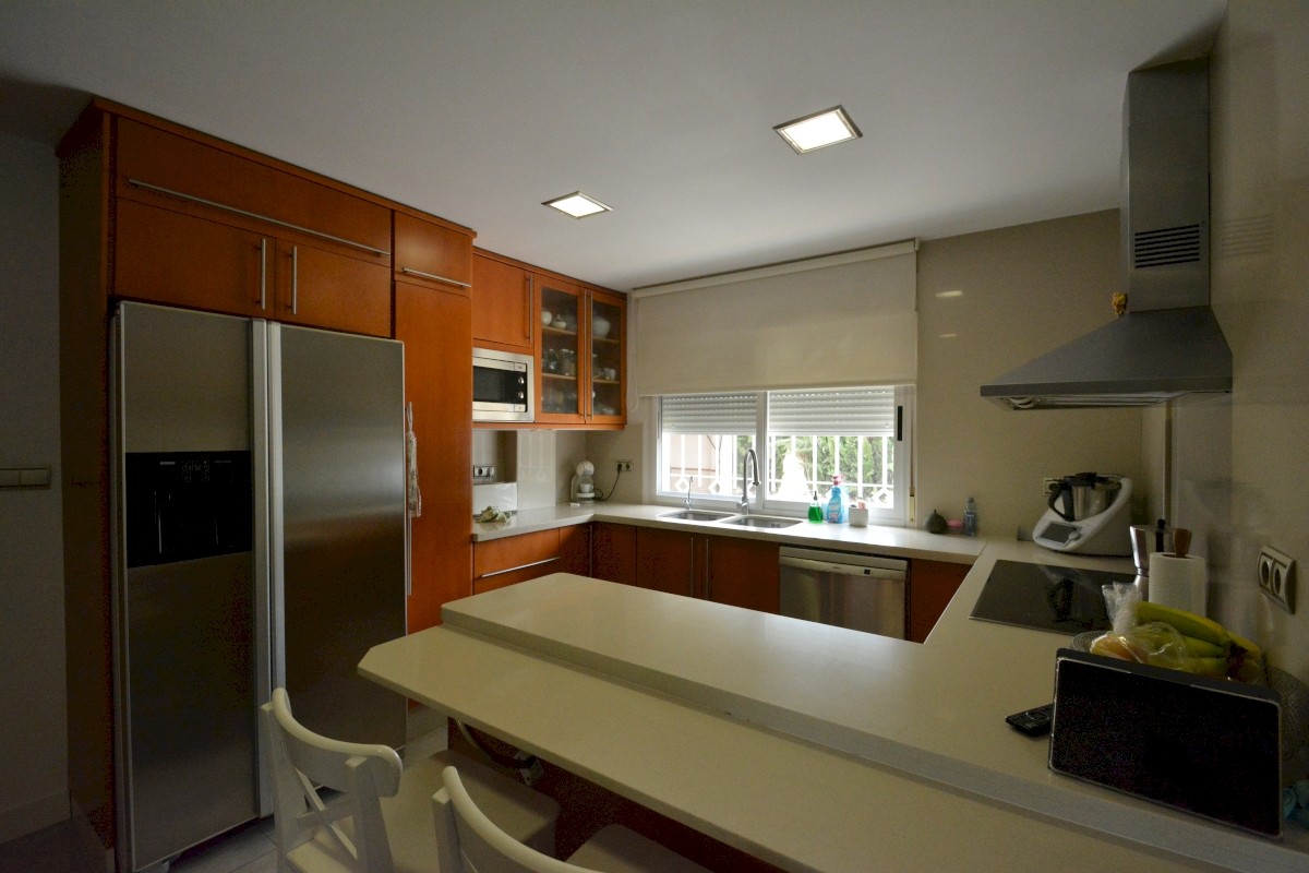 4 Bed, 3 Bath, HouseFor Sale, Almoradi, Alicante